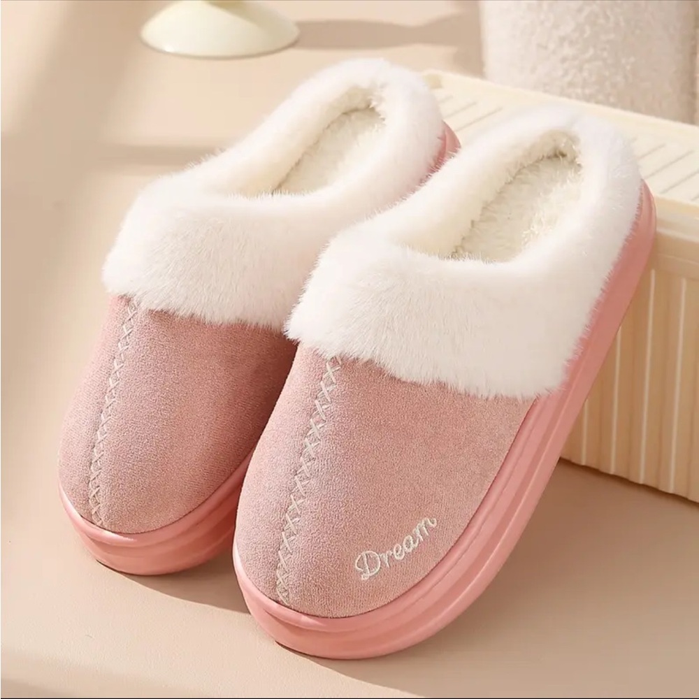 Amazon Women's Blush Pink Faux-Fur Clog Slippers